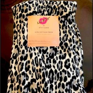 Brand new Betsey Johnson throw blanket